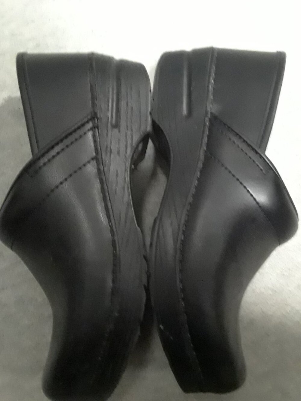 DANSKO   nurse shoe.  Black size 39.   Great Condition. Preowned